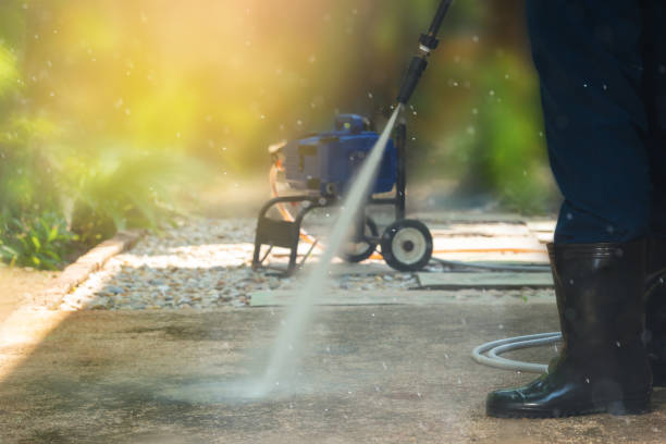 Best Pool Deck Cleaning  in Roslyn, PA